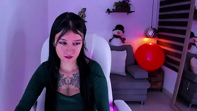 Snapshot of yenny_garcia chatting on November 2025 05:15:02 PM yenny garcia online show from November 2025 05:15:02 PM