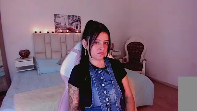 Snapshot of yenny_garcia chatting on July 2026 06:17:02 PM yenny garcia online show from July 2026 06:17:02 PM