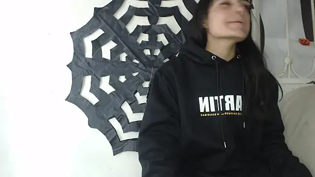 skinny sweet2411 online show from November 2025 05:09:02 AM