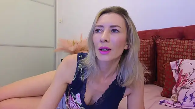  Maddalena  online show from January 2025 08:52:02 PM