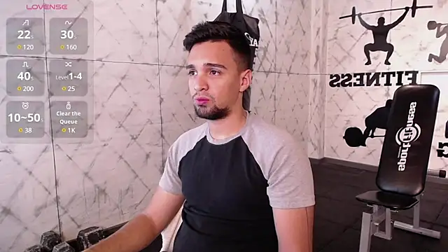 Snapshot of Edward_max chatting on January 2025 03:44:02 AM Edward max online show from January 2025 03:44:02 AM