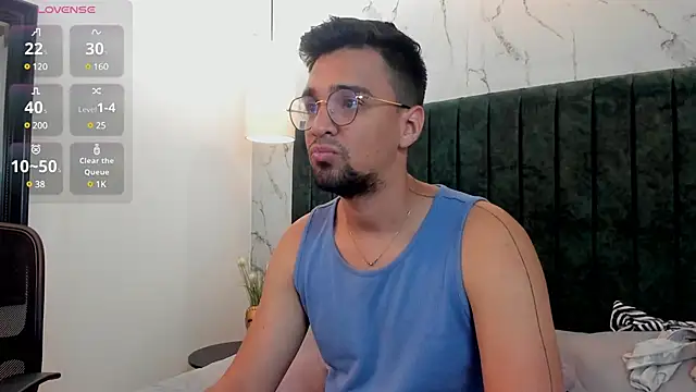 Snapshot of Edward_max chatting on January 2025 09:37:02 AM Edward max online show from January 2025 09:37:02 AM