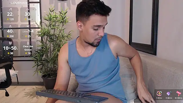 Snapshot of Edward_max chatting on February 2025 09:21:02 AM Edward max online show from February 2025 09:21:02 AM