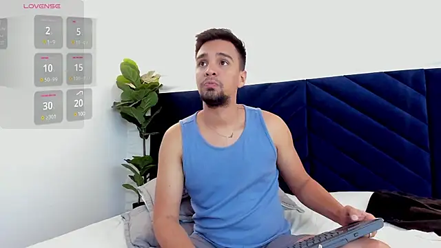 Snapshot of Edward_max chatting on February 2025 03:43:02 AM Edward max online show from February 2025 03:43:02 AM