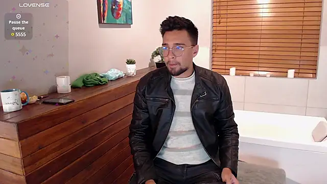 Snapshot of Edward_max chatting on February 2025 06:13:02 AM Edward max online show from February 2025 06:13:02 AM