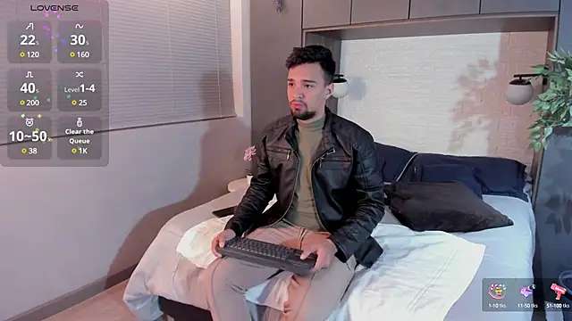 Snapshot of Edward_max chatting on February 2025 03:32:02 AM Edward max online show from February 2025 03:32:02 AM