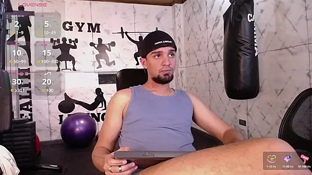 Snapshot of Edward_max chatting on February 2025 08:50:01 AM Edward max online show from February 2025 08:50:01 AM