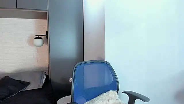 Snapshot of Edward_max chatting on March 2025 03:48:01 AM Edward max online show from March 2025 03:48:01 AM