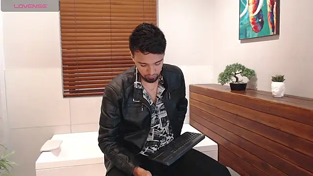 Snapshot of Edward_max chatting on March 2025 03:41:02 AM Edward max online show from March 2025 03:41:02 AM