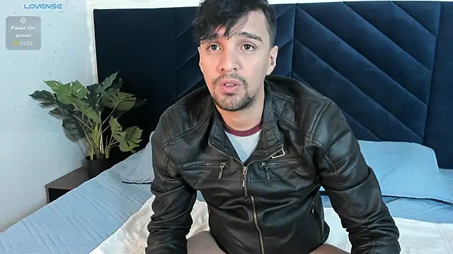 Snapshot of Edward_max chatting on October 2025 03:56:02 AM Edward max online show from October 2025 03:56:02 AM