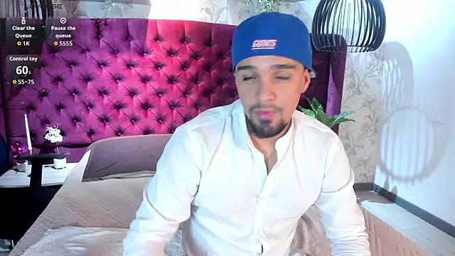 Snapshot of Edward_max chatting on November 2025 03:23:02 AM Edward max online show from November 2025 03:23:02 AM