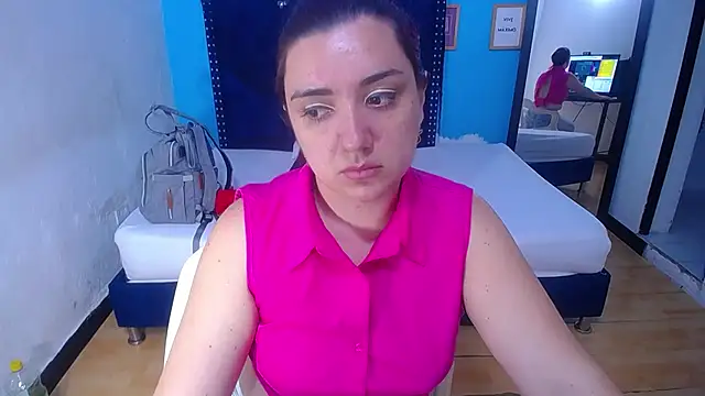 kinky redhead18 online show from October 2025 12:50:02 PM