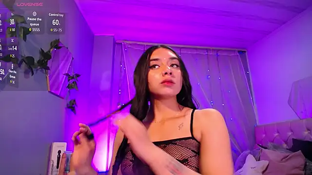 Snapshot of Kylie_golden chatting on October 2025 11:55:01 AM Kylie golden online show from October 2025 11:55:01 AM