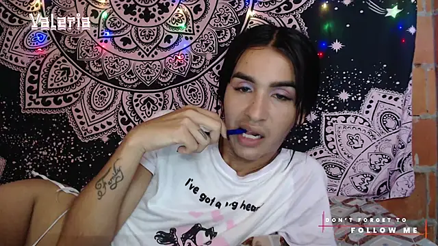 liissa 0 online show from November 2025 02:17:01 PM