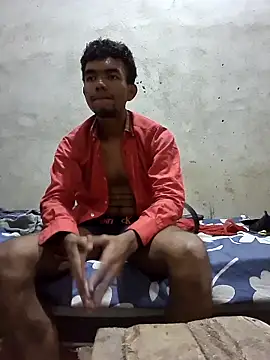 Reynold2608 online show from December 2024 03:36:02 AM