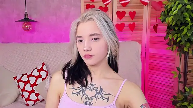 as1an girlfriend online show from February 2025 04:01:01 AM