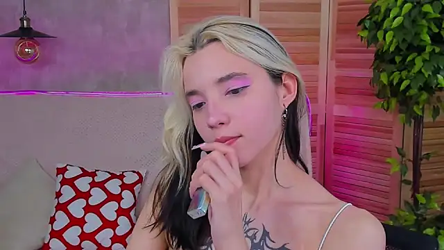 as1an girlfriend online show from March 2025 06:32:01 AM