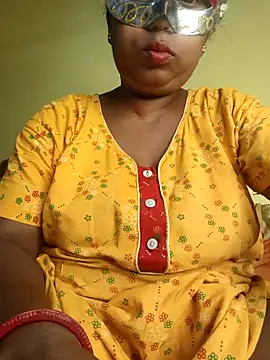 Snapshot of tinabhabhi chatting on April 2026 10:02:02 AM tinabhabhi online show from April 2026 10:02:02 AM