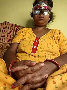 Snapshot of tinabhabhi chatting on May 2026 10:11:01 AM tinabhabhi online show from May 2026 10:11:01 AM