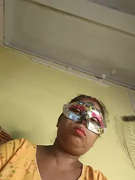 Snapshot of tinabhabhi chatting on May 2026 10:01:02 AM tinabhabhi online show from May 2026 10:01:02 AM