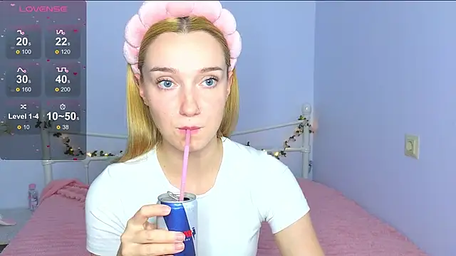 Wild Sophie  online show from September 2025 05:49:01 PM