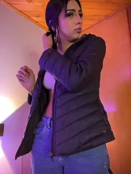 Hilary pinkk online show from April 2026 02:01:01 AM