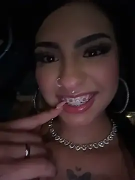 Hilary pinkk online show from April 2026 01:32:01 AM