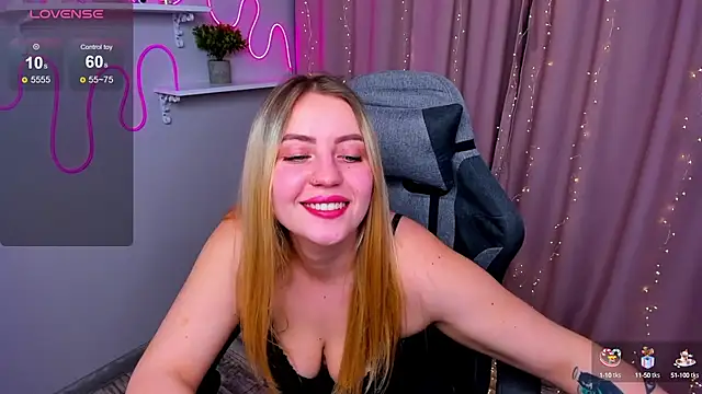 Snapshot of Ashley_Rous chatting on February 2025 06:18:01 AM Ashley Rous online show from February 2025 06:18:01 AM
