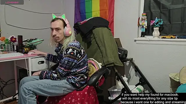 tallnerdyguy online show from October 2025 01:06:02 AM