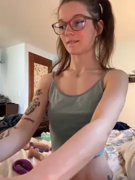 Snapshot of dreamteemergirl chatting on September 2025 07:38:01 PM dreamteemergirl online show from September 2025 07:38:01 PM