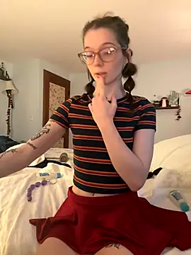 Snapshot of dreamteemergirl chatting on October 2025 09:13:01 PM dreamteemergirl online show from October 2025 09:13:01 PM