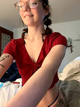 Snapshot of dreamteemergirl chatting on November 2025 06:53:02 PM dreamteemergirl online show from November 2025 06:53:02 PM