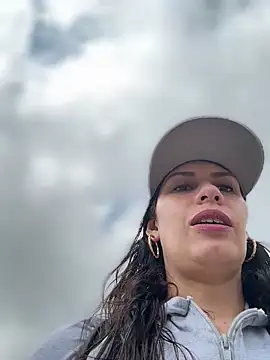 Alysson-- online show from April 2026 02:01:02 PM