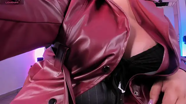 AmberiniHoffman online show from March 2026 01:12:02 PM