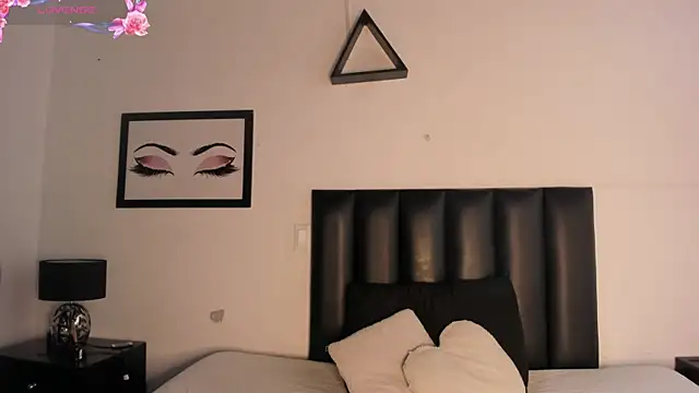 Khenta Michells online show from January 2026 11:14:02 AM