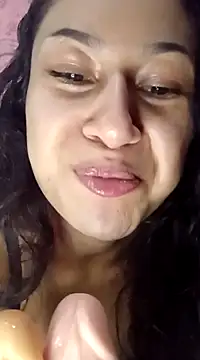 yummi  priv online show from March 2025 05:38:02 AM