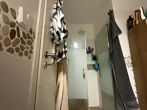 janberlin online show from November 2025 09:38:01 PM