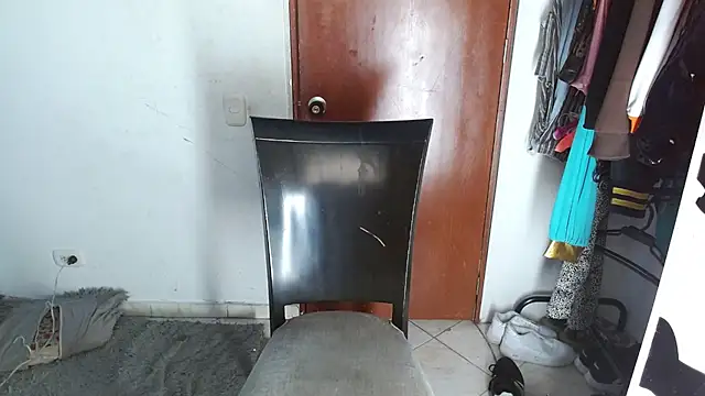 Snapshot of Party_trans chatting on December 2024 03:08:01 PM Party trans online show from December 2024 03:08:01 PM