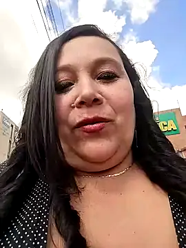 Snapshot of sara_pineros chatting on January 2025 07:21:01 PM sara pineros online show from January 2025 07:21:01 PM