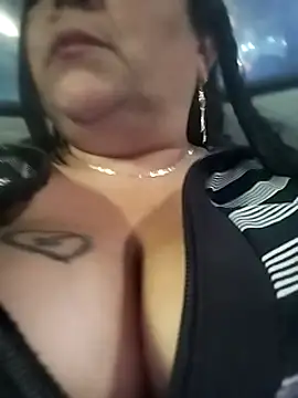 Snapshot of sara_pineros chatting on February 2025 11:23:02 PM sara pineros online show from February 2025 11:23:02 PM