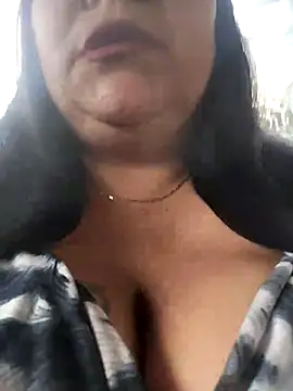 Snapshot of sara_pineros chatting on March 2025 03:48:02 PM sara pineros online show from March 2025 03:48:02 PM