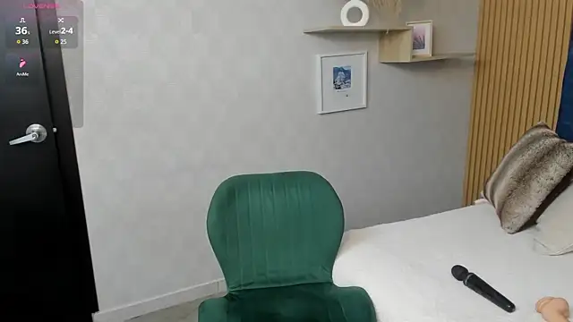 Snapshot of Charlotte_Mayer chatting on May 2026 02:45:01 PM Charlotte Mayer online show from May 2026 02:45:01 PM