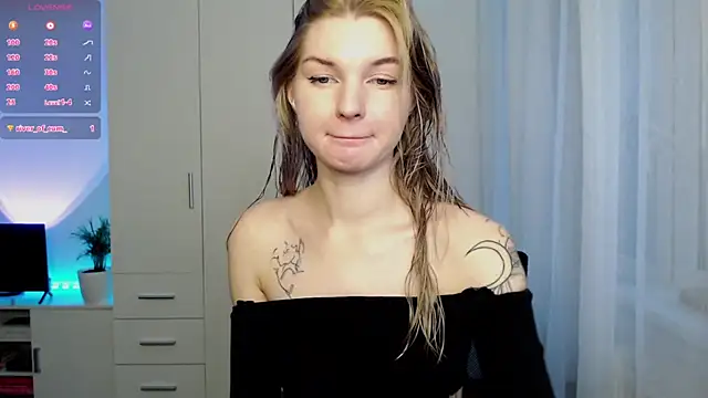 lounahyan online show from December 2025 10:11:02 AM