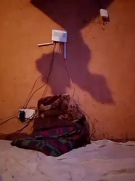 QUEEN-NAIMA online show from October 2025 02:27:01 PM