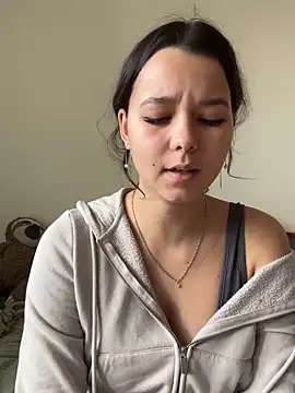 PoppyRobinson online show from December 2024 08:13:01 AM