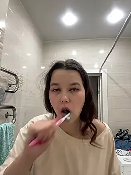 PoppyRobinson online show from December 2024 08:28:02 AM