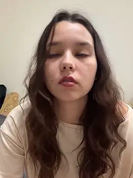 PoppyRobinson online show from December 2024 07:21:01 PM