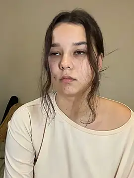 PoppyRobinson online show from December 2024 08:22:02 AM