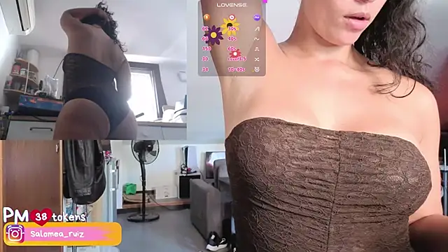 Snapshot of salomea_r chatting on June 2026 12:19:02 PM salomea r online show from June 2026 12:19:02 PM