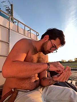 Snapshot of Manelho chatting on December 2025 04:56:01 PM Manelho online show from December 2025 04:56:01 PM